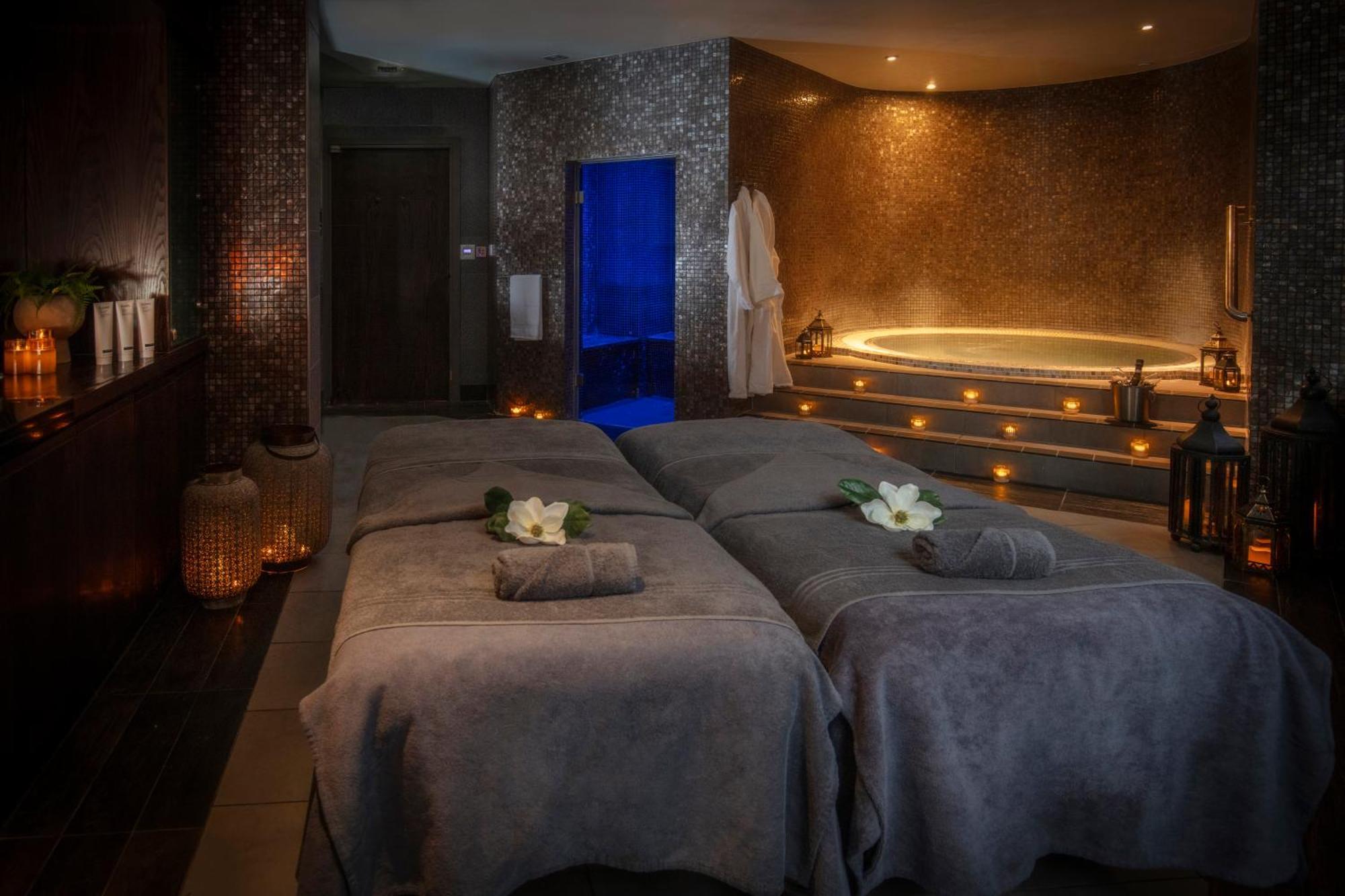 Oulton Hall Hotel, Spa & Golf Resort Лідс Екстер'єр фото