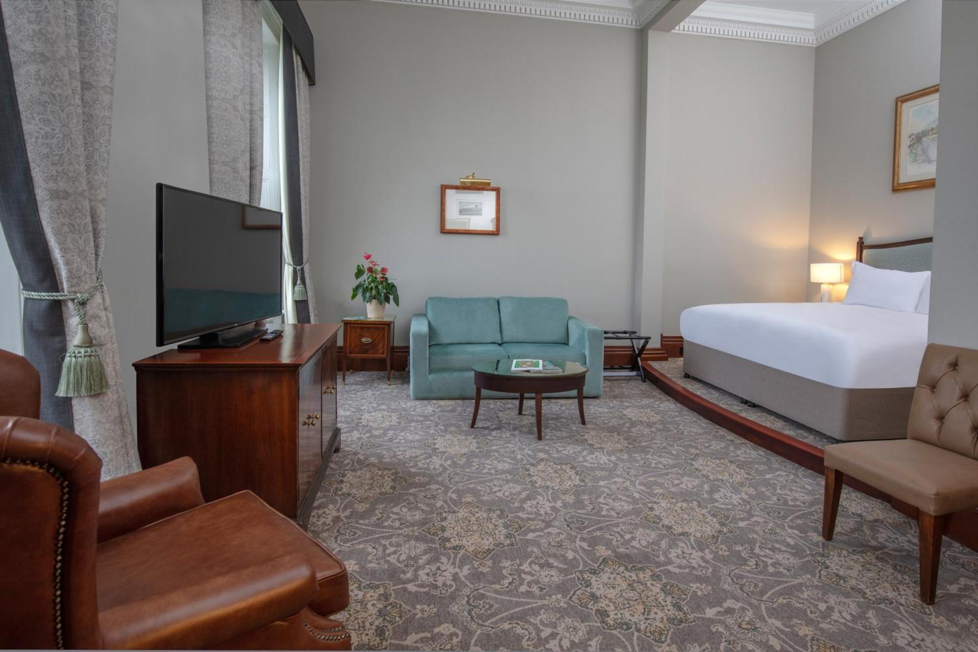 Oulton Hall Hotel, Spa & Golf Resort Лідс Номер фото